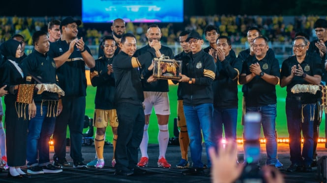 Peluncuran Bhayangkara Presisi Lampung FC di Stadion Sumpah Pemuda