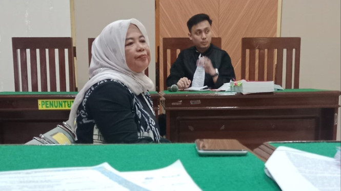 Anggota DPRD Lampung Selatan, Supriyati di sidang ijazah palsu.