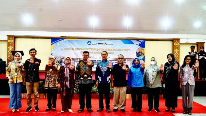 Sesi foto bersama