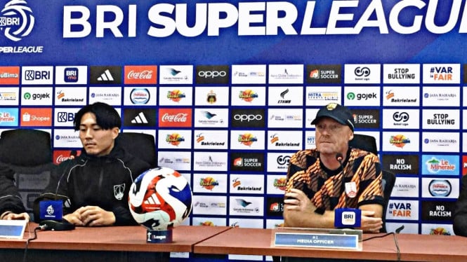 pelatih kepala Persis, Peter de Roo