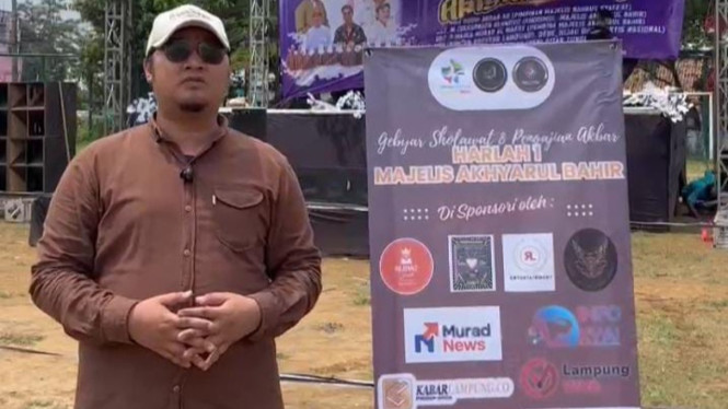 Khodimul Majelis Akhyarul Bahir, Ustadz Zulkarnaen Al-hafidz.