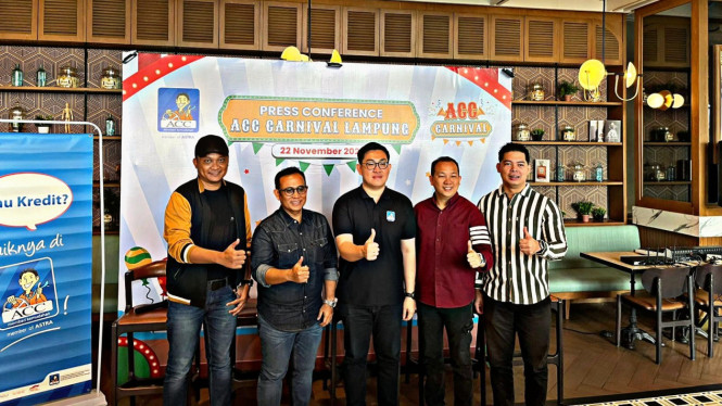 Sesi foto bersama