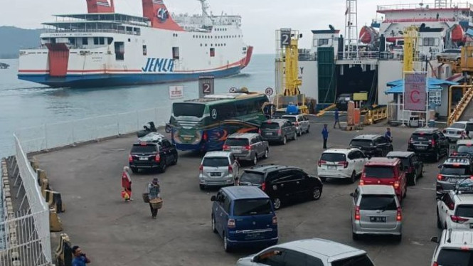 Arus Kendaraan di Pelabuhan Bakauheni turun jelang Nataru 2025/2026