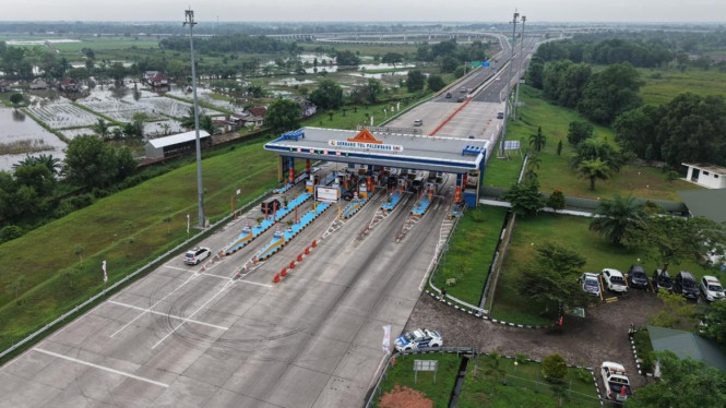 Trafik JTTS meningkat selama libur Nataru 2025-2026.