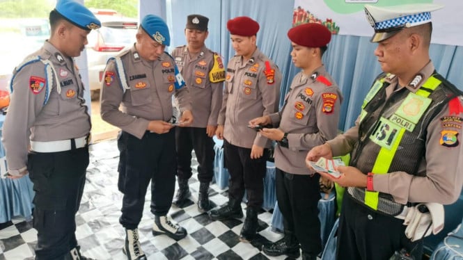 Bidpropam Lakukan Pengawasan Posko Ops Lilin Krakatau 2025.