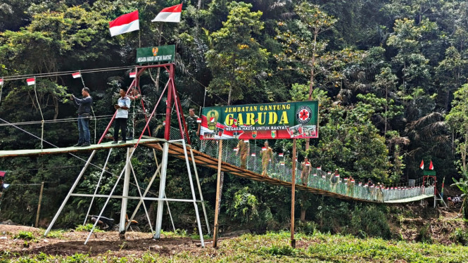 Jembatan Garuda yang baru di resmikan di Way Umbar