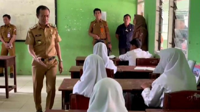 Wakil Bupati Lampung Utara, Romli kunjungi sekolahnya.