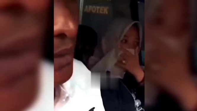 Warga pergoki oknum kepala sekolah dan guru PPPK Lampung Timur.
