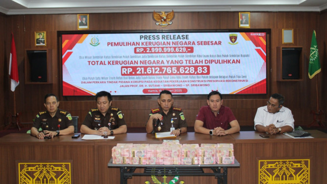 Kejari Balam terima pembayaran uang pengganti korupsi jalan sutami.