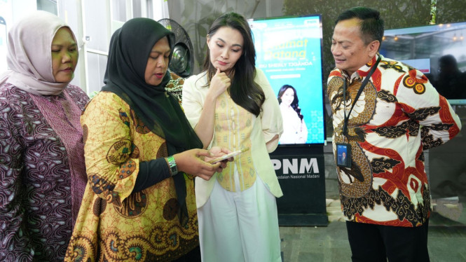Sesi foto bersama