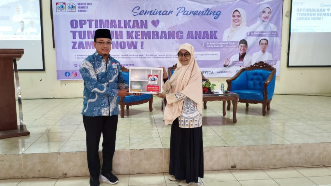 Komite SDIT Permata Bunda 1 gelar seminar parenting.