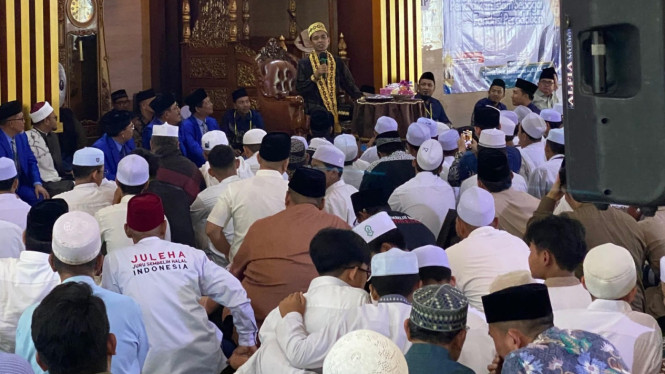 Ustadz Abdul Somad di Masjid Jannatun Naim Batu Putuk.