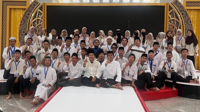 Tim hadroh PRISMA Masjid Raya Al Bakrie Lampung.