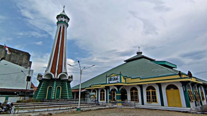 Masjid Al Anwar di Teluk Betung Selatan