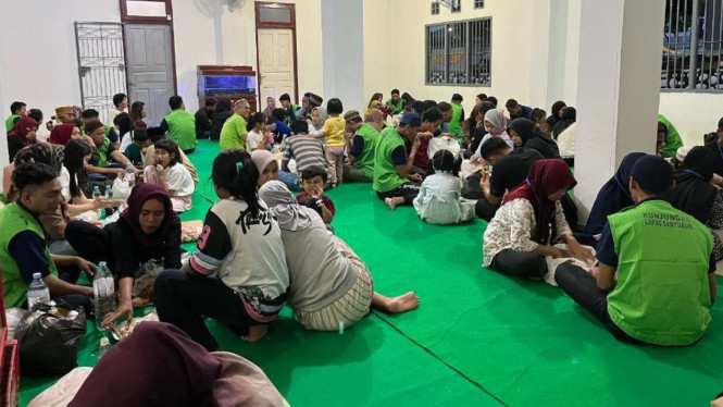 Lapas Banyuasin fasilitasi buka puasa warga binaan dengan keluarga.