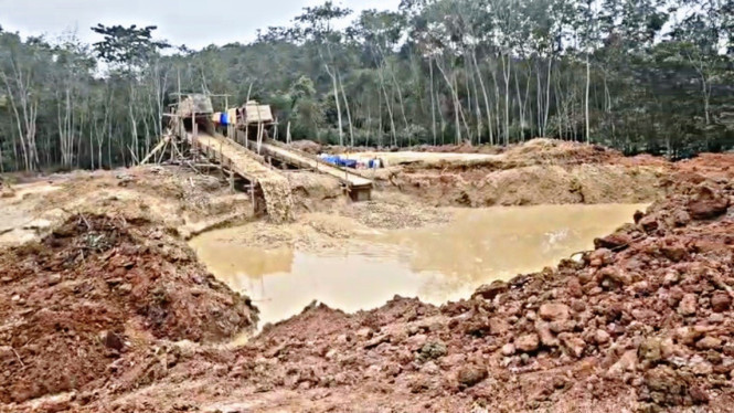 Salah satu area di tambang ilegal