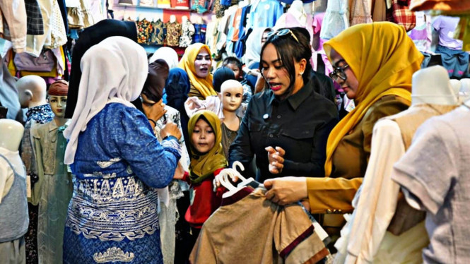 Ketua TP PKK Lampung Selatan, Zita Anjani