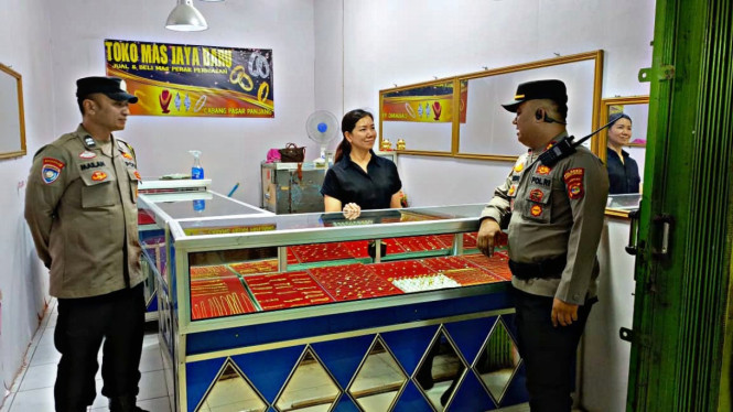 Kapolsek Tanjung Senang saat melakukan pengawasan