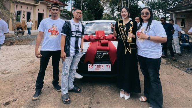 Sesi foto bersama