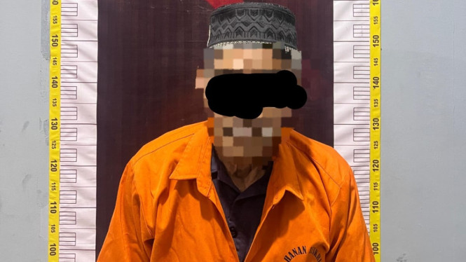 Polres Tulang Bawang tangkap ayah angkat aniaya anak.
