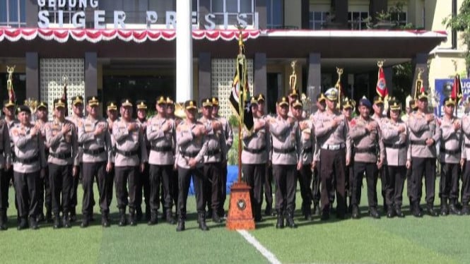 HUT Bhayangkara ke-80, Kapolda Lampung Terima Penghargaan Tertinggi Tanda Kehormatan Nugraha Sakanti