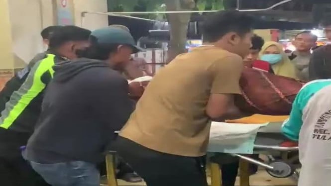 Tabrkan Truk Singkong dengan Truk Pasir di Jalintim Tulang Bawang, 3 Pekerja Tewas, Satu Keluarga Luka-Luka