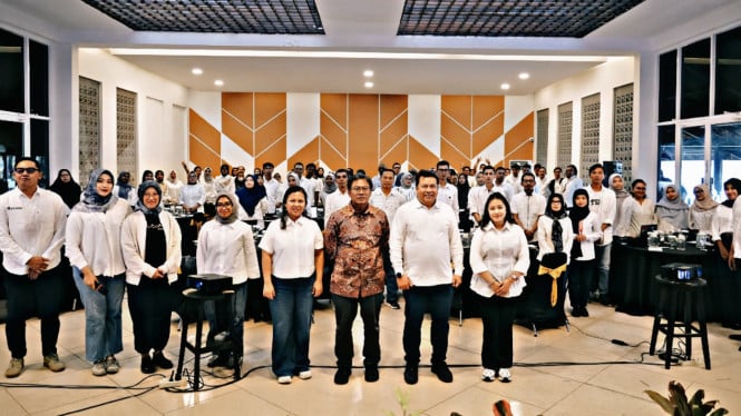 Sesi foto bersama