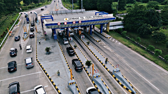 Gerbang tol kotabaru