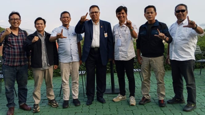 Pengurus Pengprov Muaythai Indonesia Lampung bersama Dewan Kehormatan KONI Lampung.