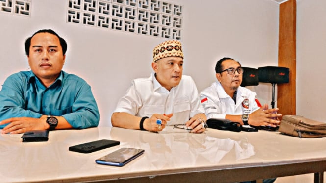 Ketua DPD PRI Lampung, Andi Wawan Tohir Balaw (Tengah)