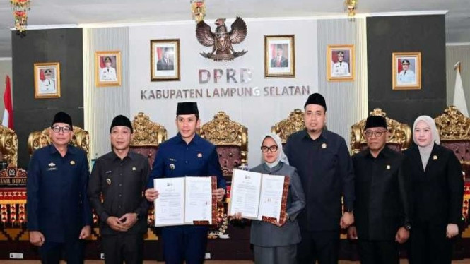 Rapat Paripurna DPRD Kabupaten Lampung Selatan tentang perubahan APBD Tahun Anggaran 2026.