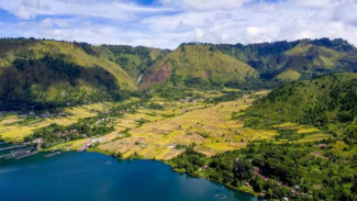Gak Cuma Danau Toba, Coba Mampir ke Desa Tipang yang Punya Pemandangan Mempesona Ini