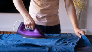 7 Trik Hemat Listrik Saat Menyetrika yang Jarang Diketahui, Tagihan Bisa Turun Drastis!