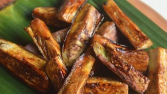 6 Tips Menggoreng Terong Agar Tidak Berminyak, Tetap Renyah dan Lezat!
