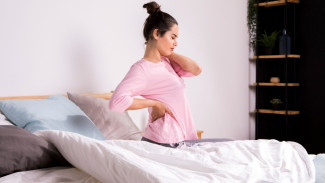 Penyebab Bangun Tidur Pegal pada Usia 20-an vs 40-an, Apa Bedanya?