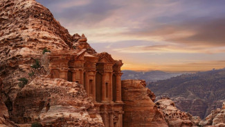 Wisata Misterius di Petra Yordania, Benarkah Pintu Gerbang ke Dunia Lain?