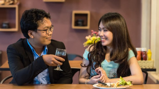 Quality Time di Jumat Malam Aktivitas Simpel Tapi Berkesan Bareng Pasangan atau Teman Dekat