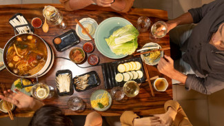 5 Kebiasaan Makan Orang Korea yang Bikin Orang Indonesia Geleng-Geleng Kepala
