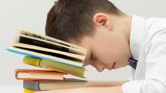 Mengenal Tanda-Tanda Anak Stres, Orang Tua Jangan Anggap Drama!