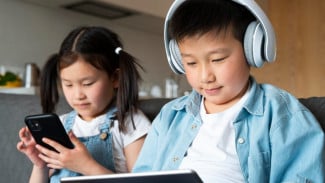 Anak Susah Lepas HP? Terapkan Konsep Hidup Sederhana ala Sunnah Nabi