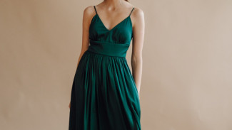 Warna Outfit yang Cocok untuk Kulit Sawo Matang, Auto Kinclong!