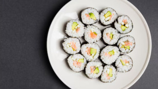 Resep Kimbap Isi Telur dan Sosis yang Cocok Buat Bekal, Praktis dan Bergizi!