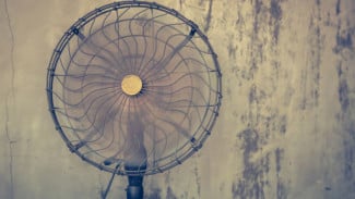 Kipas Angin Debuan? Ini Trik Membersihkannya Tanpa Harus Bongkar Bodi