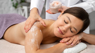 Rahasia Kulit Lembut dan Glowing: Scrub Garam ala Spa di Rumah!