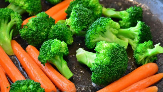 6 Tips Sabar Membiasakan Anak Picky Eater Makan Sayur dan Buah