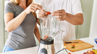 Cara Membersihkan Blender Setelah Digunakan untuk Bumbu yang Menyengat, Gampang Banget!