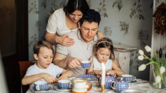 Anak Picky Eater? Coba Perhatikan Kebiasaan Makan Orang Tua Dulu