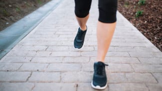 7 Cara Menurunkan Berat Badan dengan Jalan Kaki, Cocok Buat Kamu yang Nggak Suka Olahraga Berat