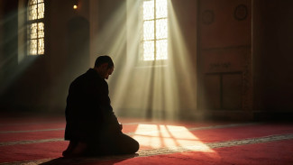 Alasan Mengapa Doa Kita Belum Juga Dikabulkan oleh Allah, Ini Penjelasan Menenangkan Ustaz Adi Hidayat