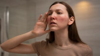 Mau Wajah Lebih Tirus? Coba 7 Tips Meniruskan Pipi Tanpa Prosedur Medis